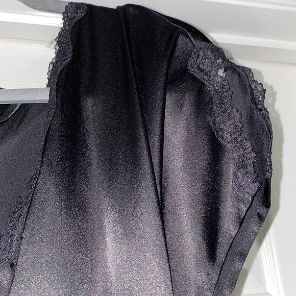 Victoria’s Secret Mini Slip & Robe - Picture 11 of 12